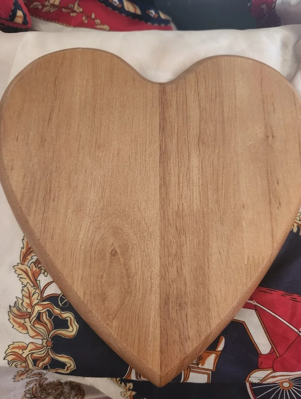 PRAYER BOWL Wooden Heart Shape Beautiful Detail Cards Brand New